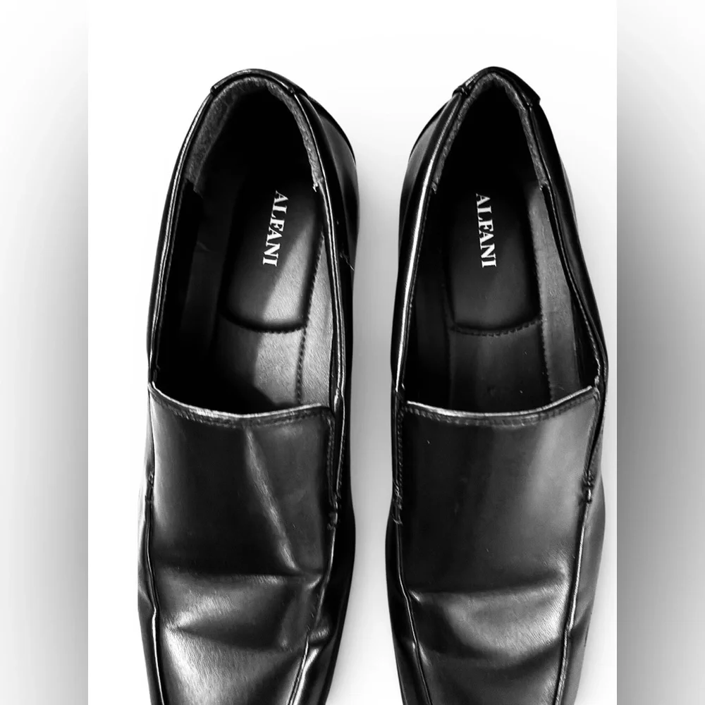 Alfani Men's Sleek Black Slip-On Loafers - Picture 3 of 8